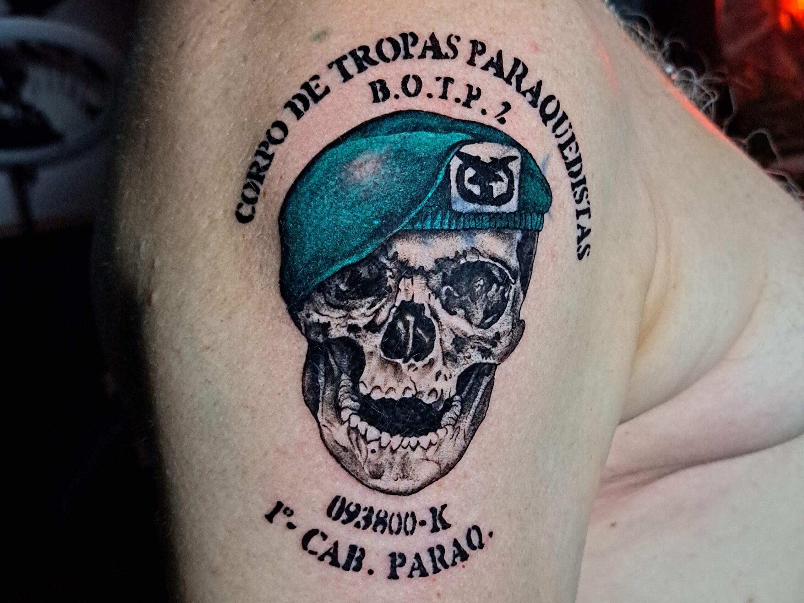 Cover realista de un tatuaje de calavera por José Cabrera Tattoo.